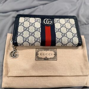 Gucci Beige and Navy Wallet with Red Accent